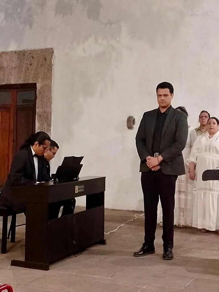 José Luis Miranda · debut profesional